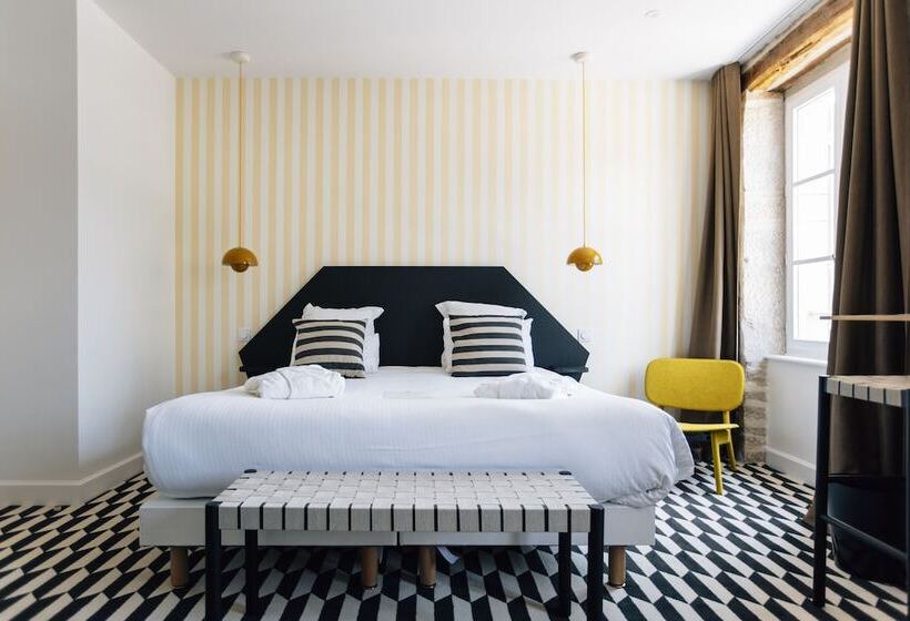 Castel De Très Girard   Hotel & Restaurant   Teritoria