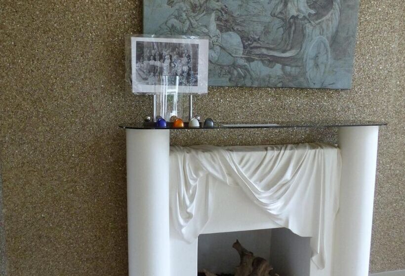 هتل Château De Bazeilles