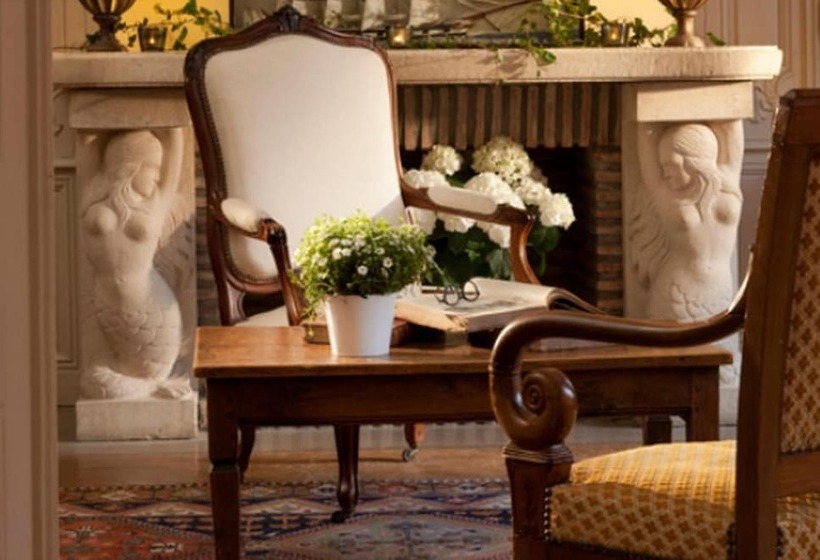 هتل Château De Cocove