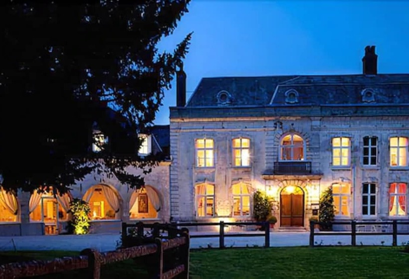 هتل Château De Cocove