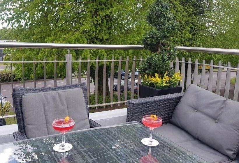 Clayton Hotel Silver Springs