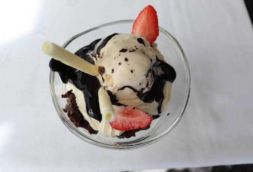 Clayton Hotel Silver Springs