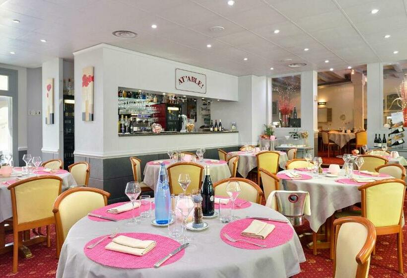 酒店 Logis Hôtel Restaurant La Boule D Or