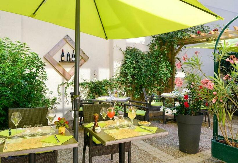 酒店 Logis Hôtel Restaurant La Boule D Or