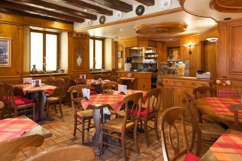 酒店 Logis Hôtel De La Cloche