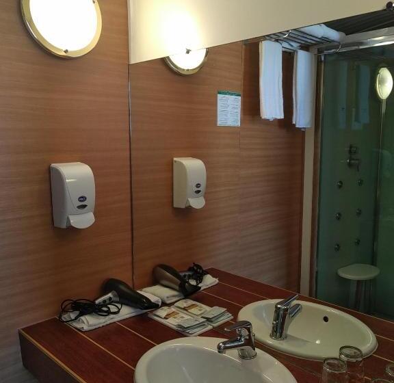 Отель De La Mer