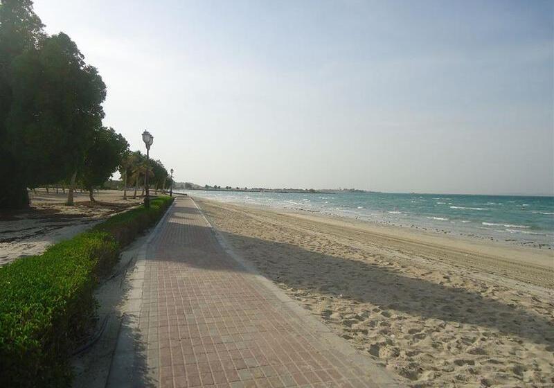 هتل Dhafra Beach