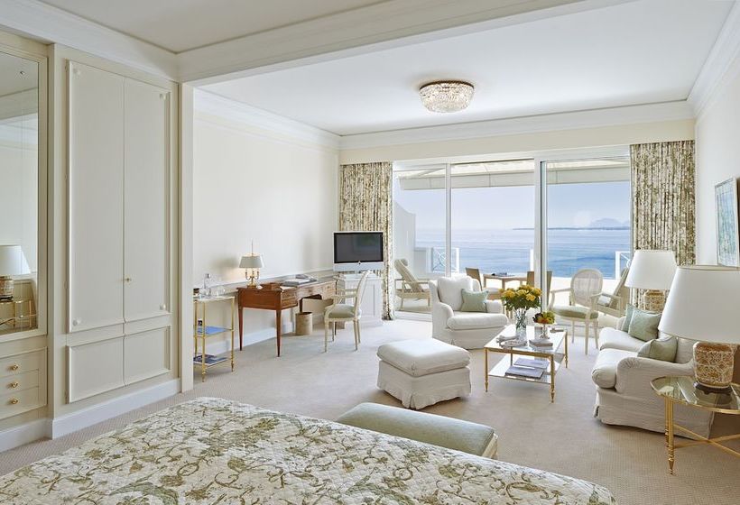 בית מלון כפרי Du Cap Eden Roc