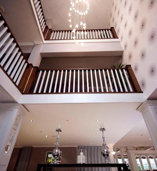 בית מלון כפרי Earl Of Desmond