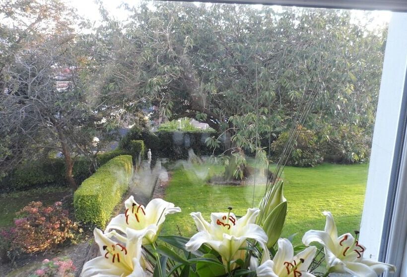 هتل Gabriel House Guesthouse