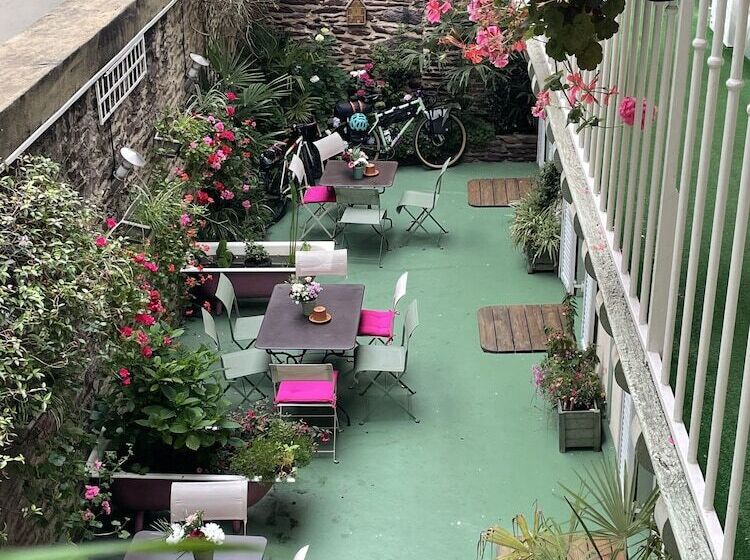 Garden Hotel Rennes Centre Gare