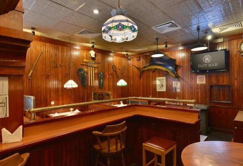 Отель Grand Astoria