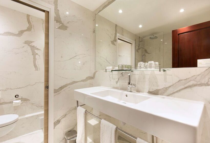 Grand Hotel De L Opera   Bw Premier Collection