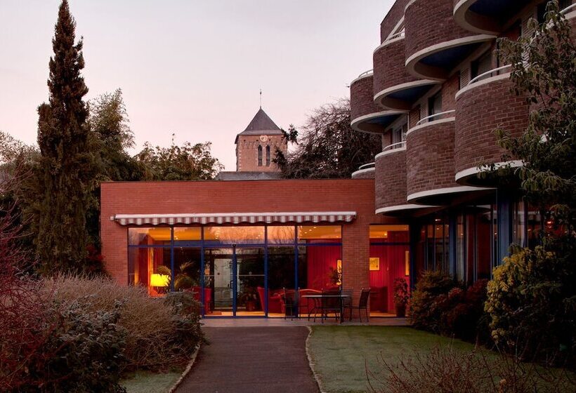 Отель Grand Hôtel De Solesmes   Teritoria