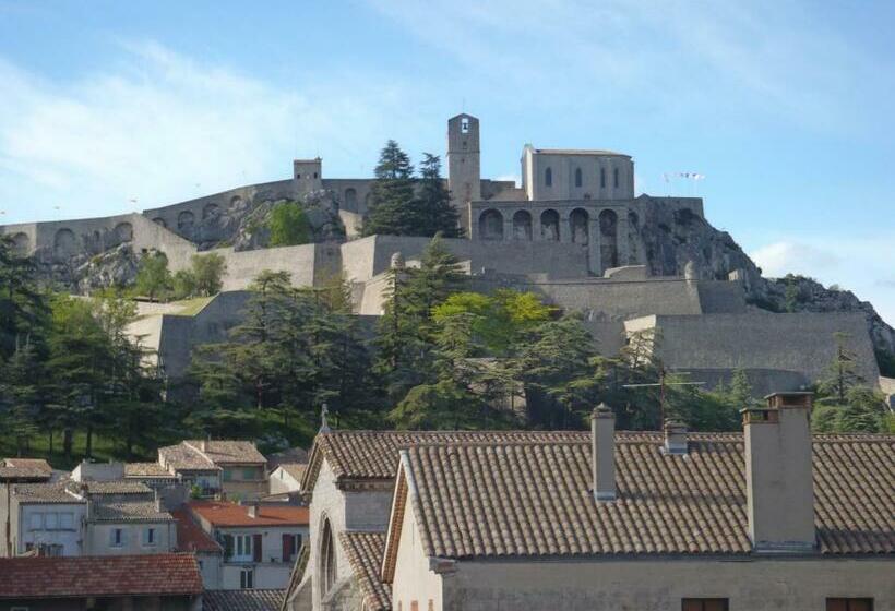 בית מלון כפרי Grand Hôtel Du Cours