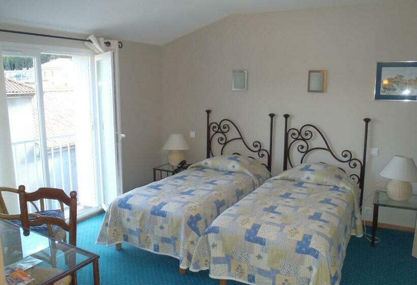 בית מלון כפרי Grand Hôtel Du Cours