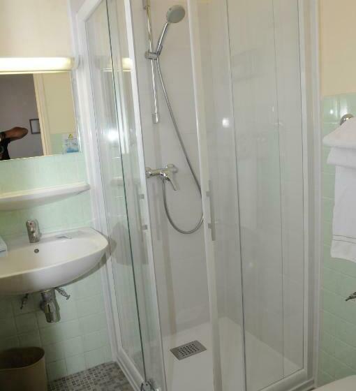 בית מלון כפרי Grand Hôtel Du Cours