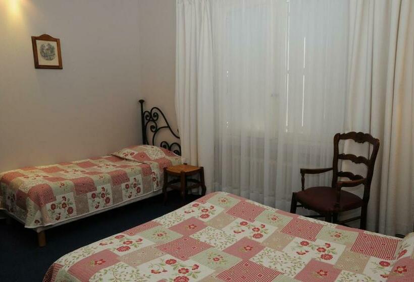 בית מלון כפרי Grand Hôtel Du Cours