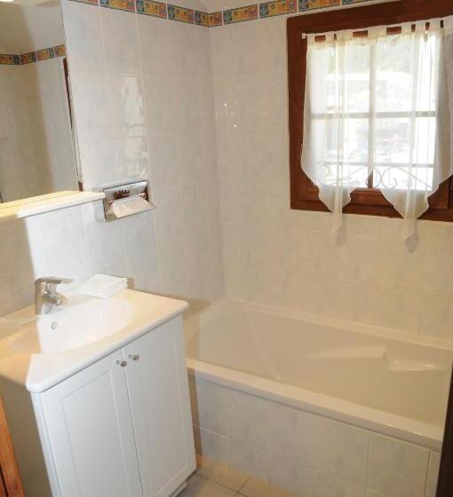 בית מלון כפרי Grand Hôtel Du Cours