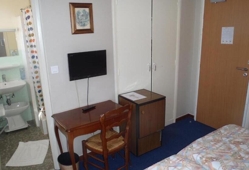 בית מלון כפרי Grand Hôtel Du Cours