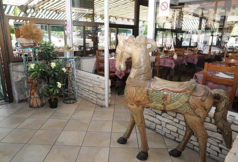 בית מלון כפרי Grand Hôtel Du Cours