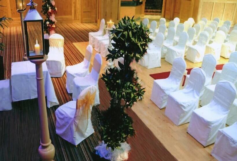 Hibernian Hotel & Leisure Centre