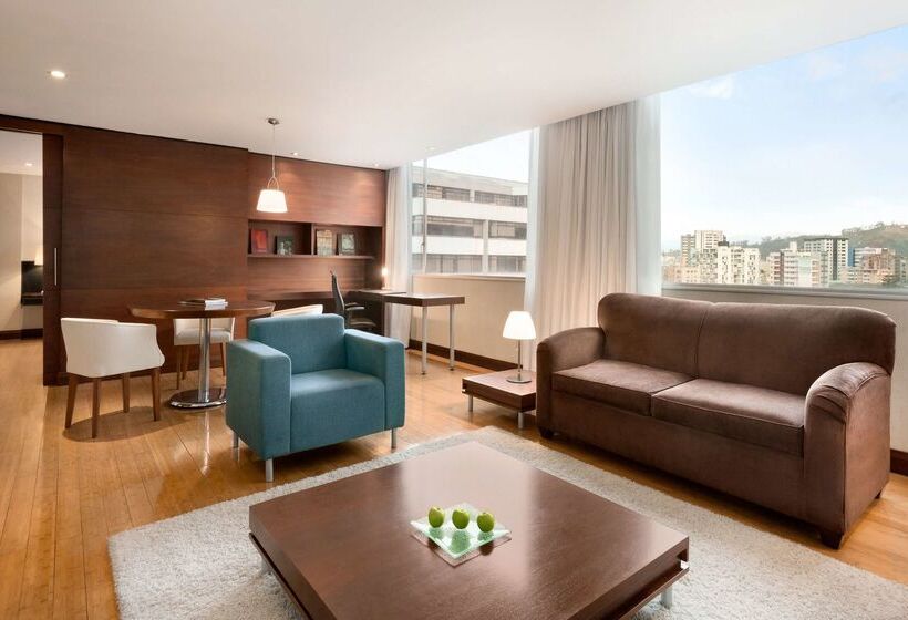 ホテル Hilton Colon Quito