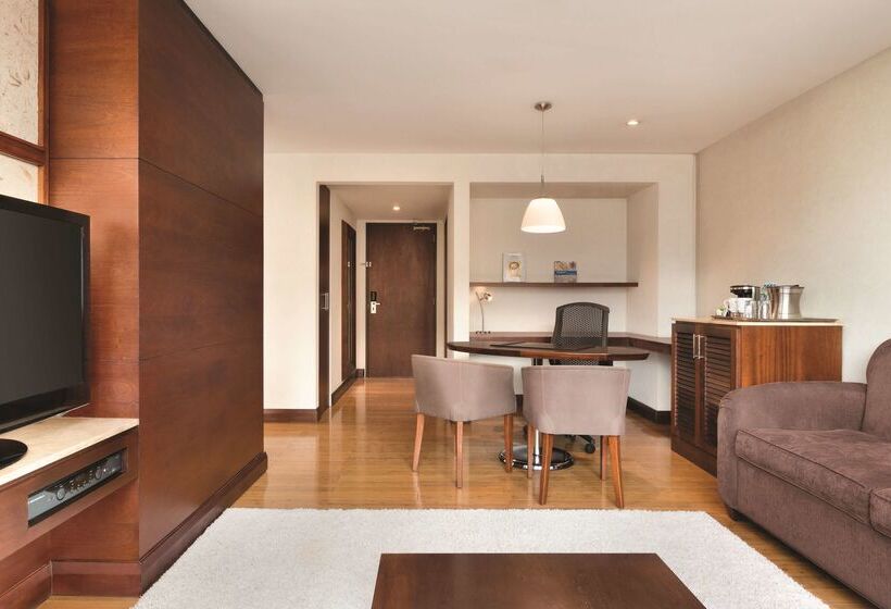 ホテル Hilton Colon Quito