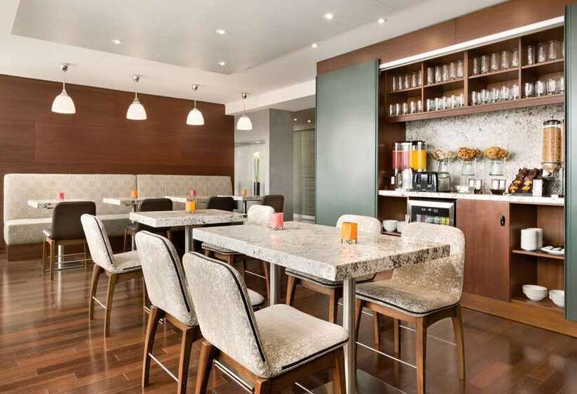 ホテル Hilton Colon Quito