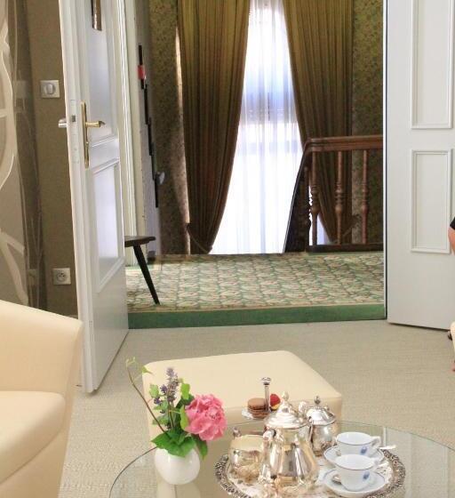 Отель Hostellerie Au Cygne