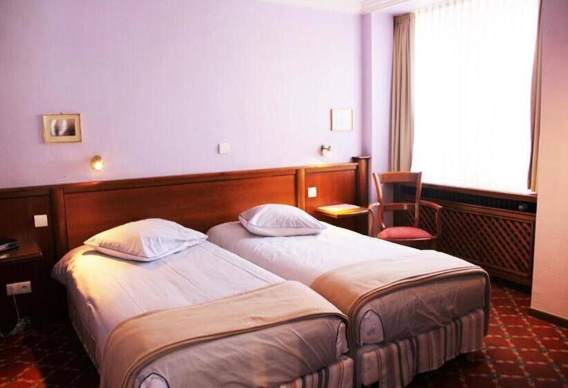 Отель Hostellerie Au Cygne