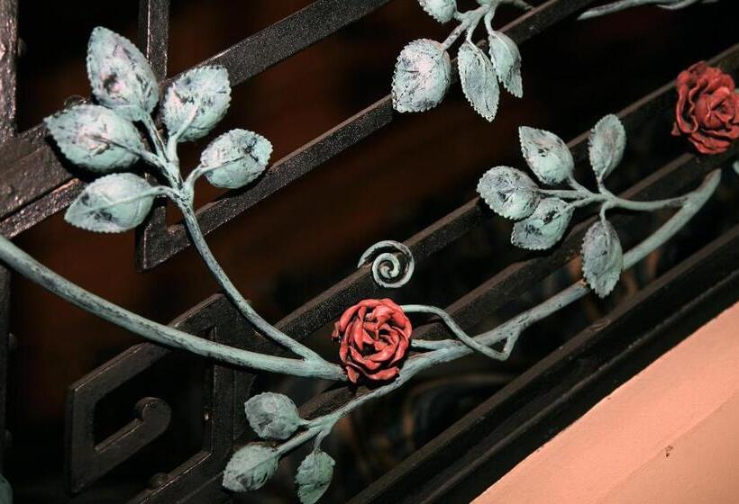 בית מלון כפרי Hôtel Aletti Palace