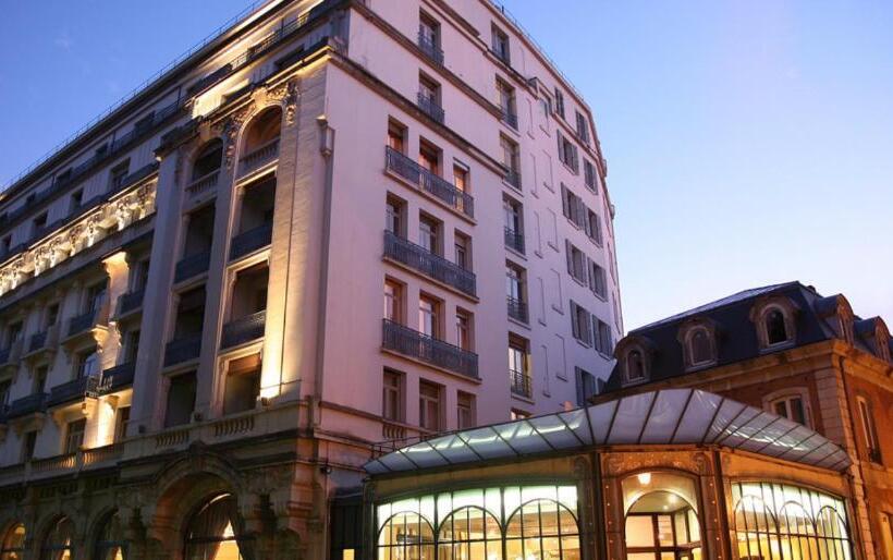 בית מלון כפרי Hôtel Aletti Palace