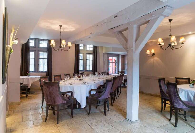 ホテル Hôtel Aux Vieux Remparts, The Originals Relais