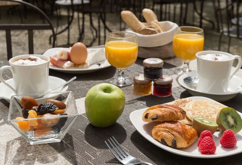 ホテル Hôtel Aux Vieux Remparts, The Originals Relais