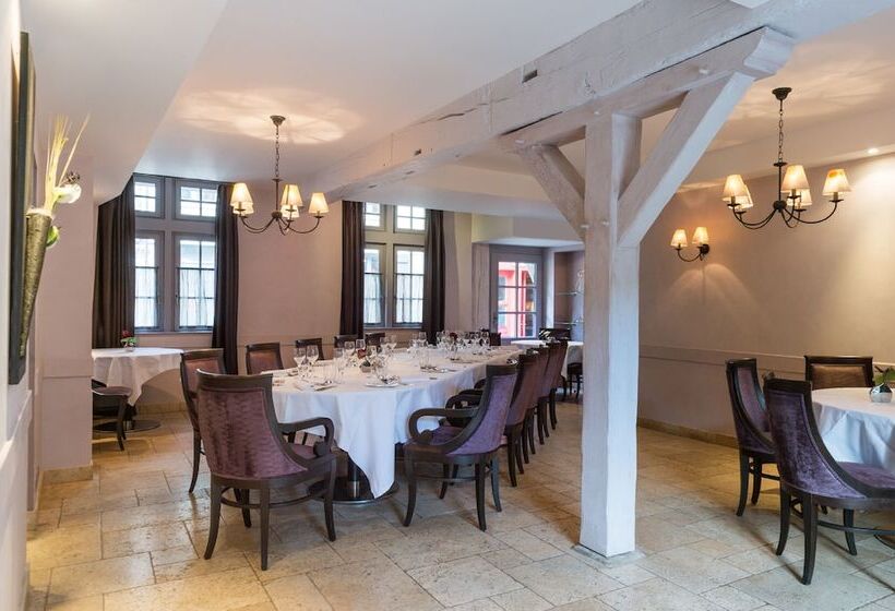 ホテル Hôtel Aux Vieux Remparts, The Originals Relais