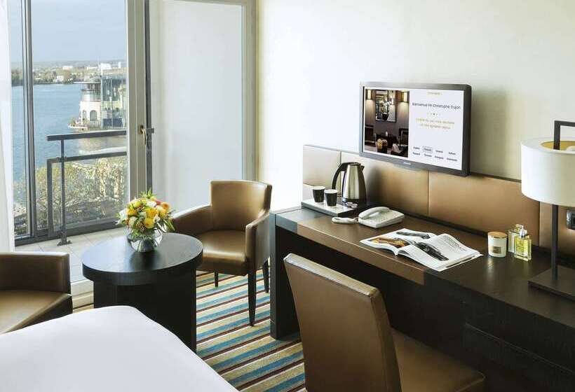 ホテル Hôtel Barrière L Hôtel Du Lac