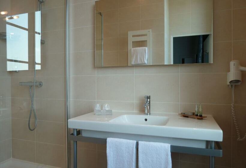 בית מלון כפרי Hôtel Grand Monarque