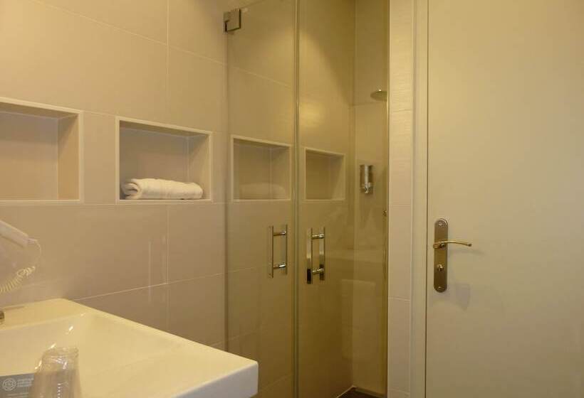 فندق Hôtel Grand Monarque