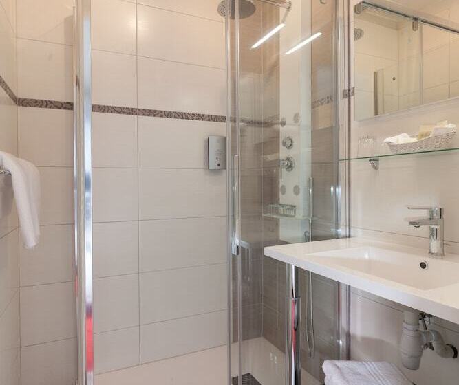 فندق Hôtel Restaurant à L Agneau