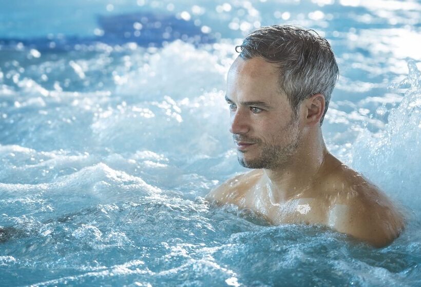 호텔 Hôtel Valdys Thalasso & Spa   Les Pins