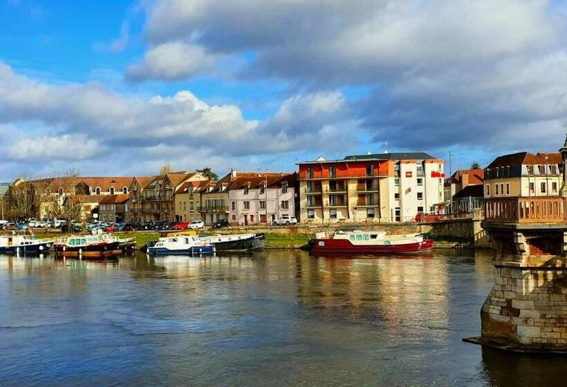 בית מלון כפרי Ibis Auxerre Centre