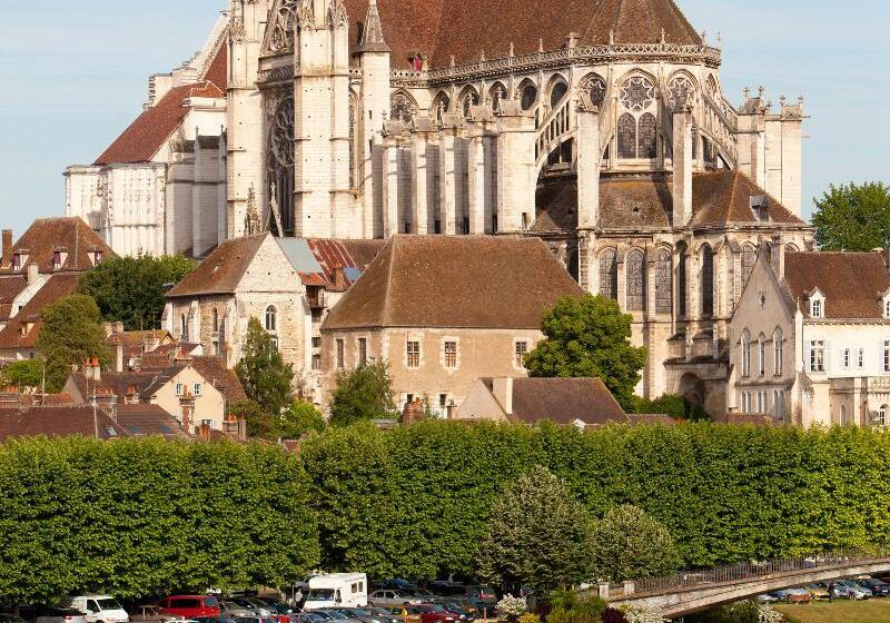 בית מלון כפרי Ibis Auxerre Centre