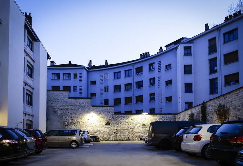 هتل Ibis Besançon Centreville