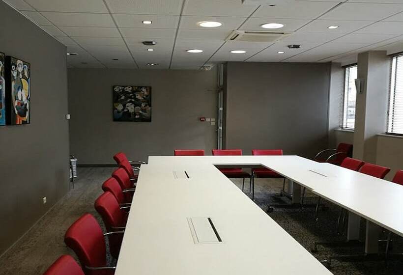 هتل Ibis Besançon Centreville