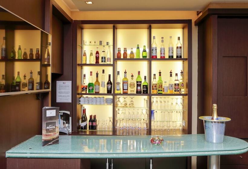 هتل Ibis Besançon Centreville