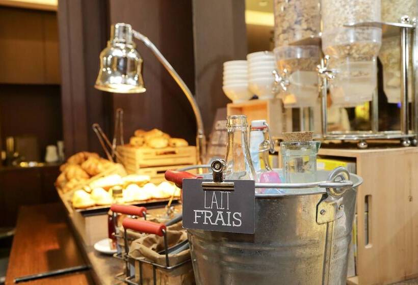 هتل Ibis Besançon Centreville