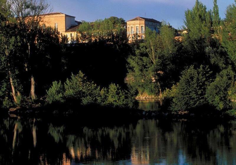 호텔 Ibis Budget Montauban Les Chaumes