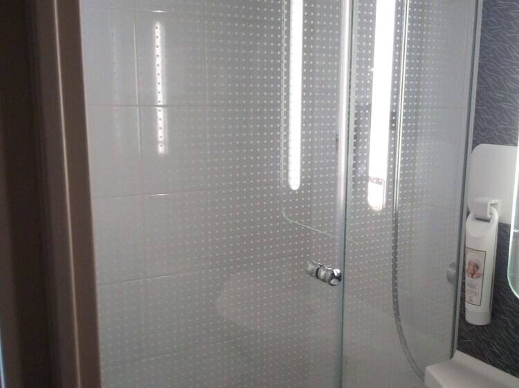 ホテル Ibis Carcassonne Centre  La Cite