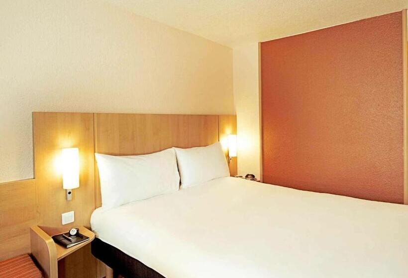 בית מלון כפרי Ibis Clermont Ferrand Sud Herbet